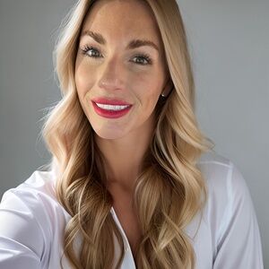 Meet your Posher, Avery